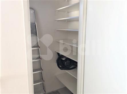 Pronájem bytu, 1+kk, 38 m²