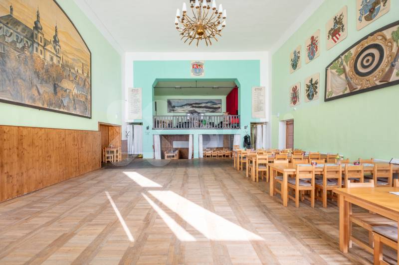 Prodej vyhlášené restaurace Střelnice pod lanovkou.