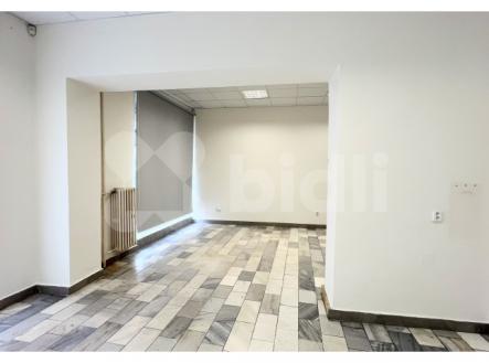 Pronájem - obchodní prostor, 32 m²