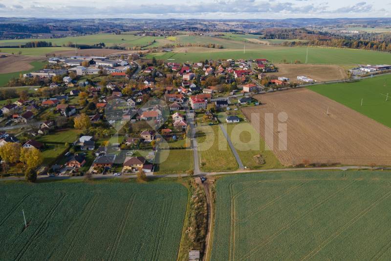 Prodej stavebního pozemku 1527 m2 v obci Zbizuby