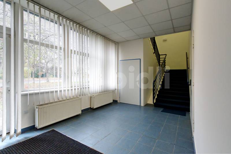 Kanceláře k pronájmu v ulici Starochodovská, Praha 4