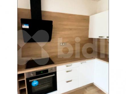 Pronájem bytu, 3+kk, 94 m²