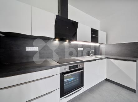 Pronájem bytu, 3+kk, 94 m²