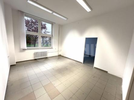 Pronájem - kanceláře, 41 m²