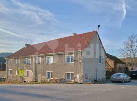 Prodej - nájemní dům, 285 m²