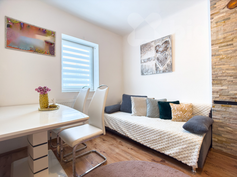 Prodej rodinného domu v obci Kvasiny s pozemkem 1045m2 !!! ZLEVNĚNO !!!