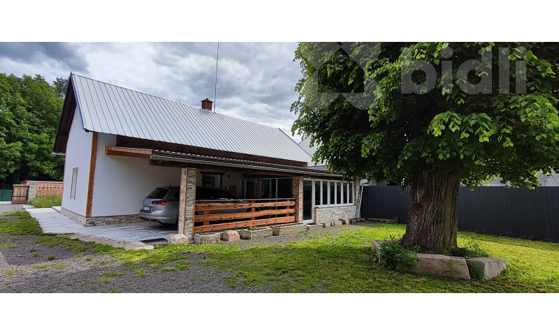 Prodej rodinného domu v obci Kvasiny s pozemkem 1045m2 !!! ZLEVNĚNO !!!