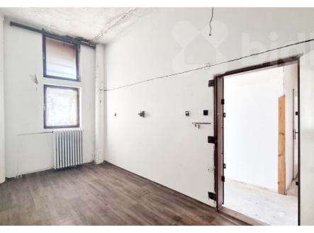 Prodej obchodní prostor, 100 m²