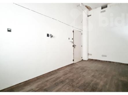 Prodej obchodní prostor, 100 m²