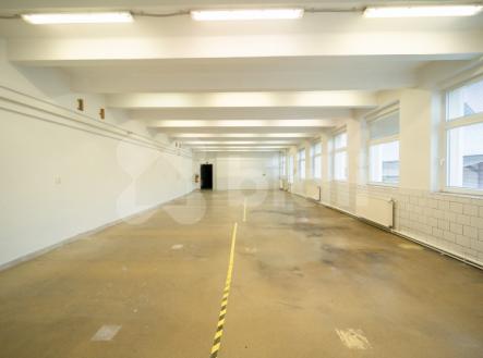 Prodej komerčního objektu, průmyslový areál, 1 450 m²