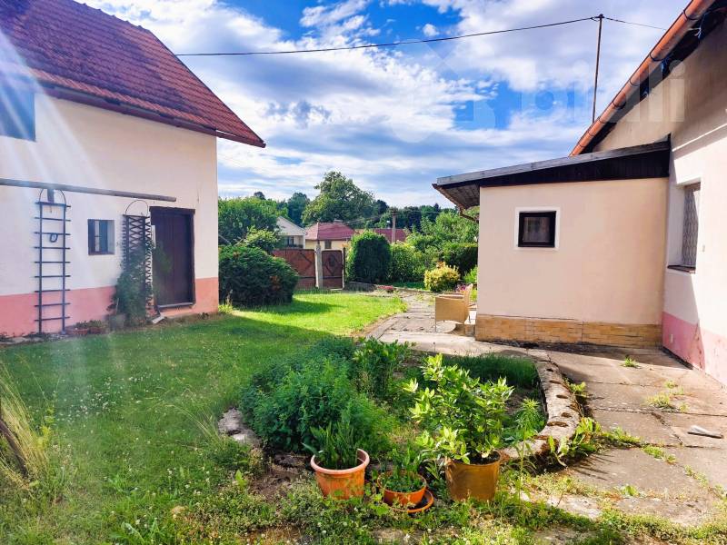 Rodinný dům 105 m2, 2+1, pozemek 1313 m2