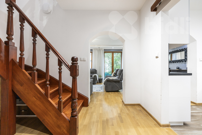 Prodej nově postaveného rod. domu 5+1, 160m2, pozemek 591m2, Jeneč, ul. Unhošťská