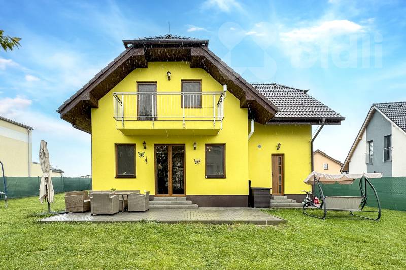 Prodej novostavby RD, 5+1/Terasa,Garáž, 160m2, pozemek 591m2, Jeneč, ul. Unhošťská