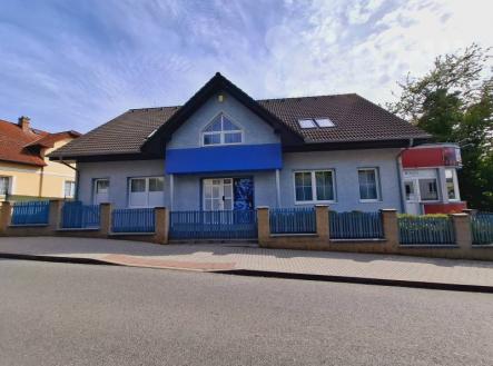 Pronájem - kanceláře, 87 m²