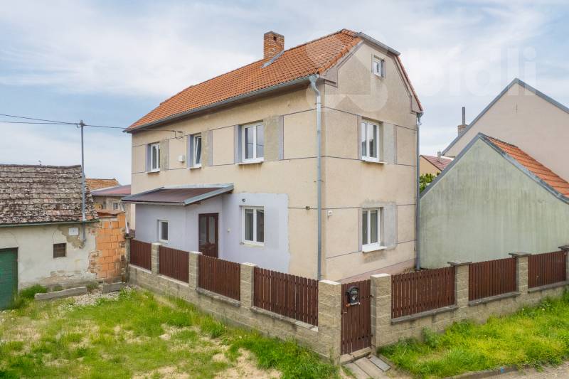 Rodinný dům před rekonstrukcí 4+1, ul. Višňová, Dolní Bojanovice