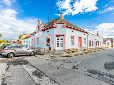 Pronájem - komerční objekt, administrativní budova, 140 m²