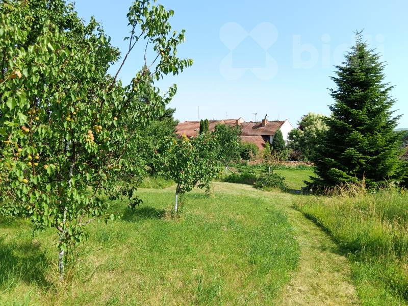 Prodej pozemku k výstavbě RD , 1586m2, Bílovice-Lutotín - Lutotín