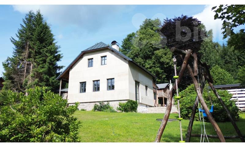 Rodinný dům v Lučanech nad Nisou s rozsáhlým pozemkem v ideální lokalitě