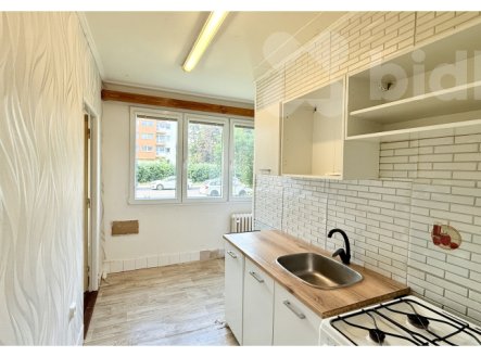 Prodej bytu, 3+1, 60 m², Pardubice – náhled fotky 3