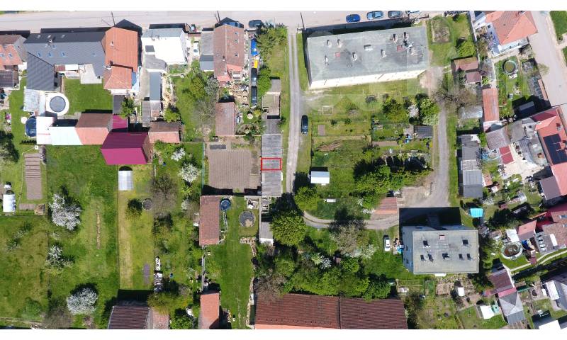 Prodej garáže, 19 m2, OV, Kněževes, ul. Štrosova