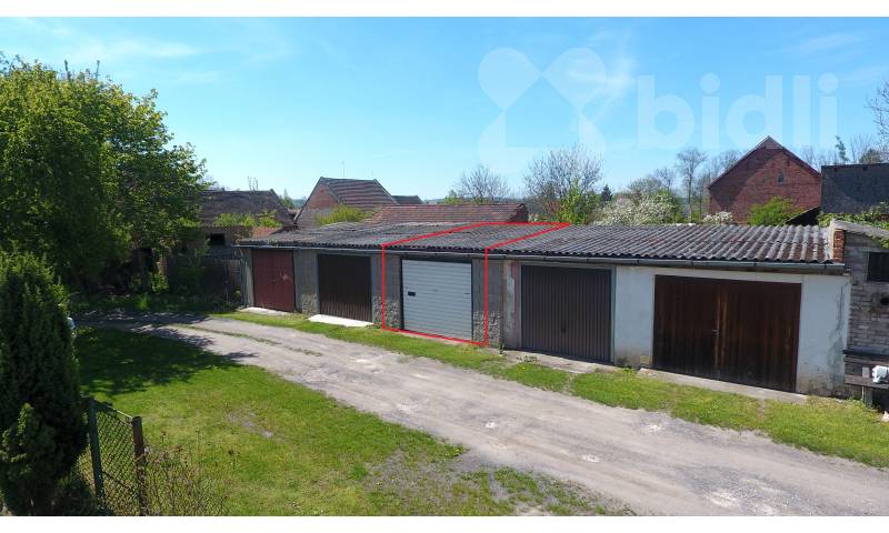 Prodej garáže, 19 m2, OV, Kněževes, ul. Štrosova