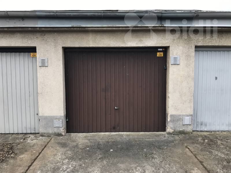Řadová garáž 18m2 Kolín, U Cihelny