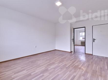 Prodej bytu v 1/2NP - 3+1, 77 m2, lodžie 5 m2, Uherčice