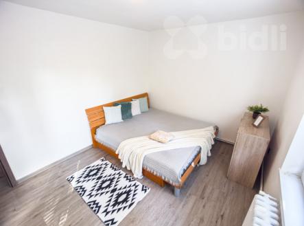 Prodej bytu 3+1/L, 75 m2, zahrada, parkování, Nučice, okr. Praha - západ