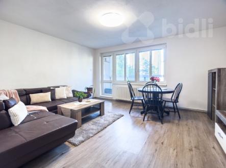 Prodej bytu 3+1/L, 75 m2, zahrada, parkování, Nučice, okr. Praha - západ