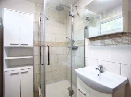 Prodej bytu 3+1/L, 75 m2, zahrada, parkování, Nučice, okr. Praha - západ
