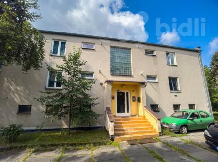 Prodej bytu 3+1/L, 75 m2, zahrada, parkování, Nučice, okr. Praha - západ