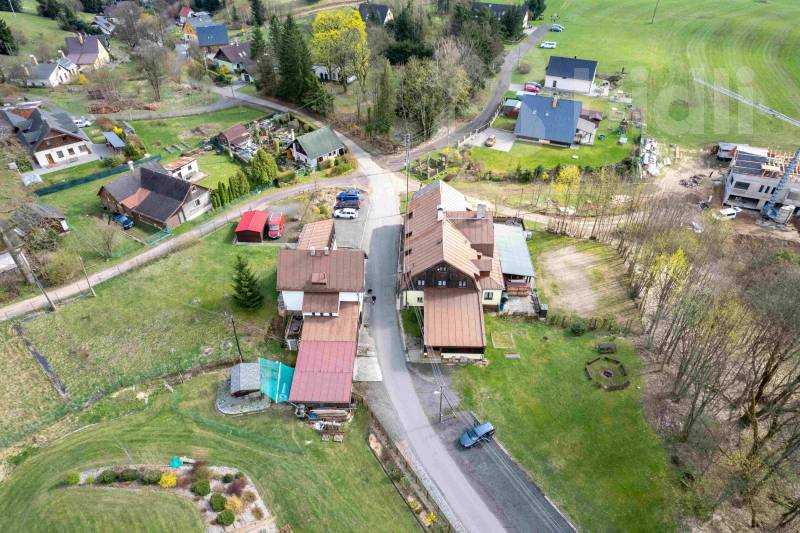 Prodej dvou ubytovacích zařízení 968 m2 užitné plochy, s pozemkem 4150 m2, Lučany nad Nisou