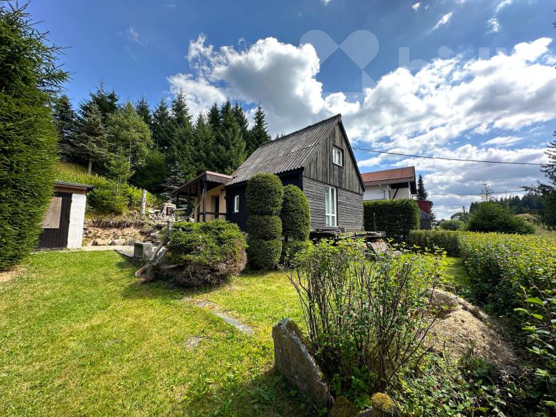 Prodej chaty - Horní Blatná, užitná plocha 72 m2, zahrada 1278 m2.