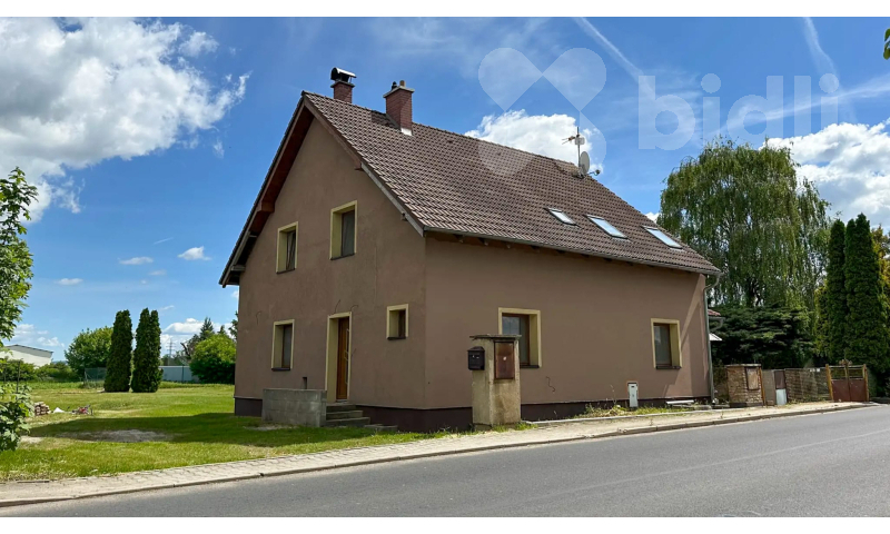 Pohled na dům od ulice