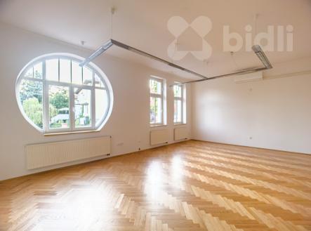 Pronájem domu/vily, 200 m²