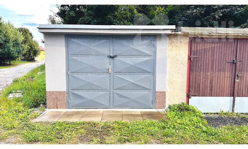 Prodej garáže 22 m2, ul. Nádražní, Benešov u Prahy