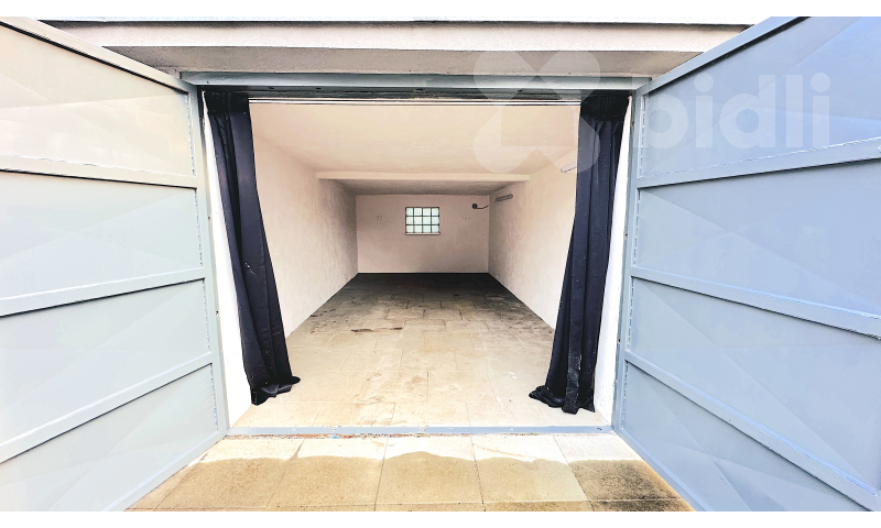 Prodej garáže 22 m2, ul. Nádražní, Benešov u Prahy