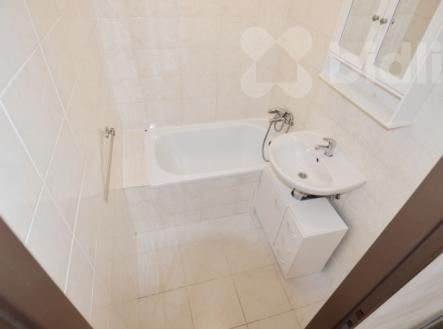 Byt 2+kk/L, 44  m2, panel, DV, Praha Barrandov