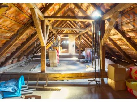 Prodej komerčního objektu, sklad, 900 m²