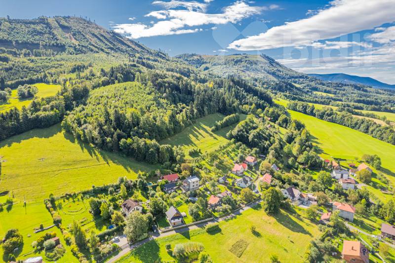 Prodej poloroubenky Lhotka u F-M