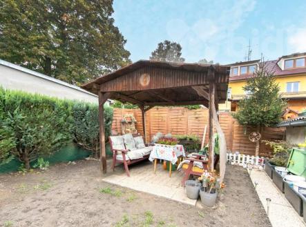 Nádherný byt 3+1 83 m2 se soukromou zahradou 69m2