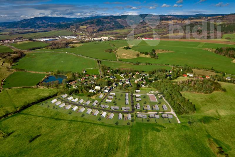 Prodej pozemku o velikosti 2082 m2, Květnová, Ostrov - Květnová