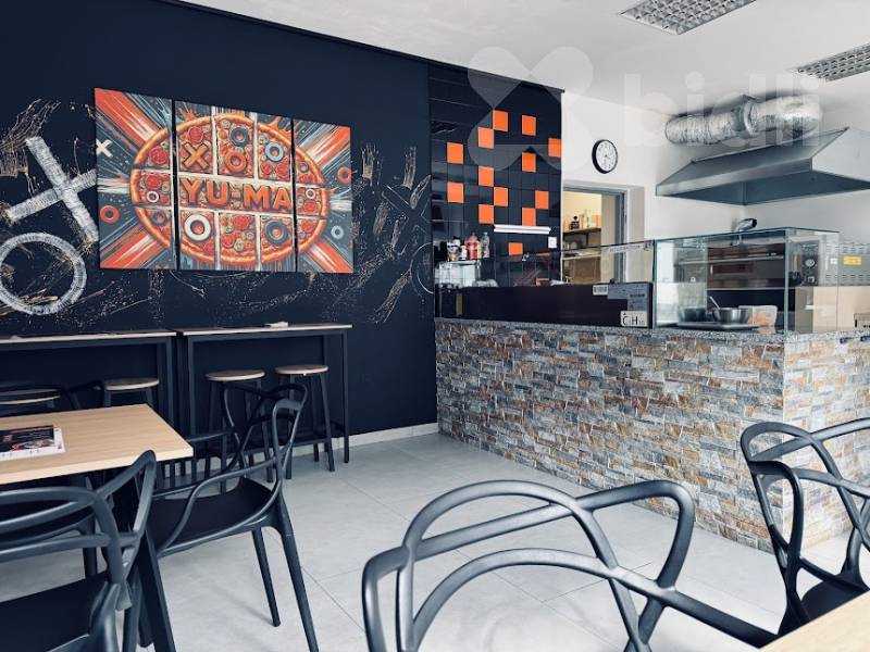 Pronájem zavedené restaurace - plně vybavený prostor s možností okamžitého provozu
