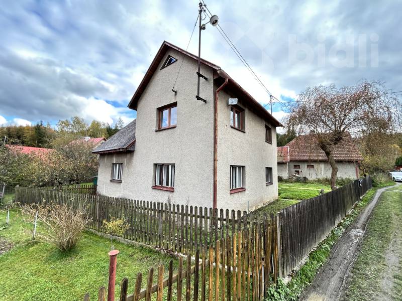 DO KONCE ROKU SLEVA Dvougenerační rodinný dům Lhota u Vsetína