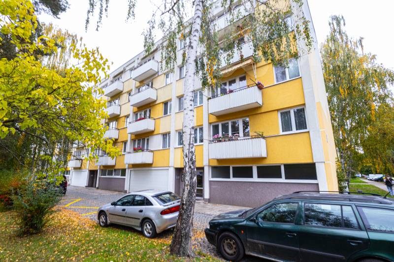 Prodej bytu 3+1, 58 m2, s garáží, Gagarinova, Hradec Králové