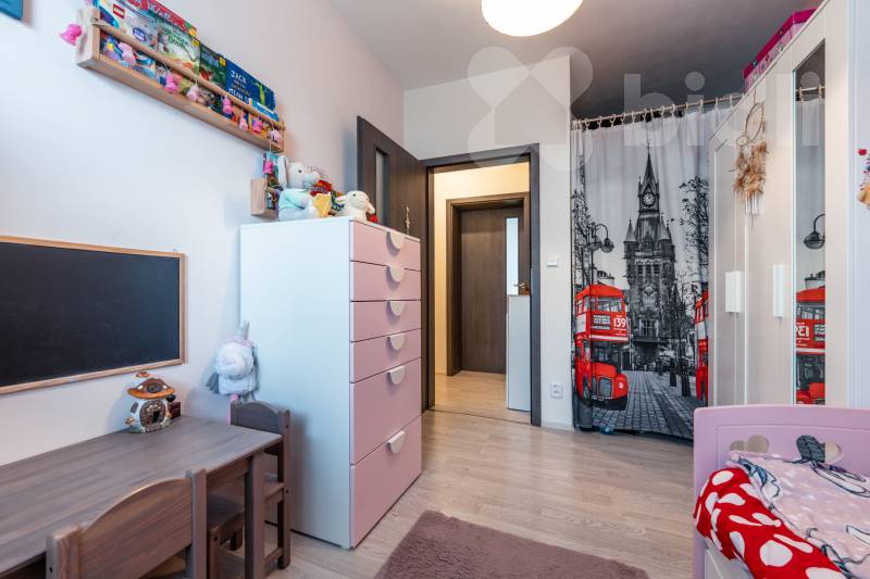 Nové rodinné plně vybavené 4+kk 84m2 s 195m2 zahradou