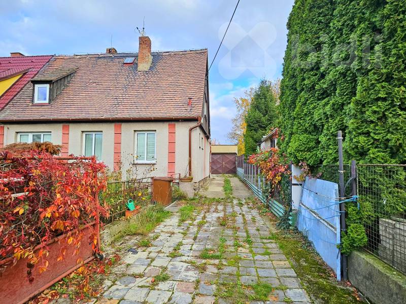 Prodej domu 90 m2, pozemek 768m2.