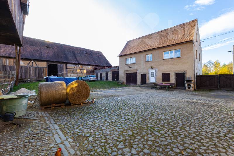 Prodej zemědělské usedlosti a pozemků u hranic s ČR v obci Gro&#7838;schönau