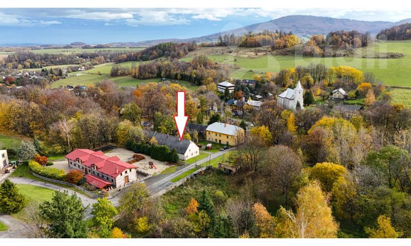 Prodej stavby 190m2 s půdou a pozemek 2288m2. Jeseník-Ondřejovice.