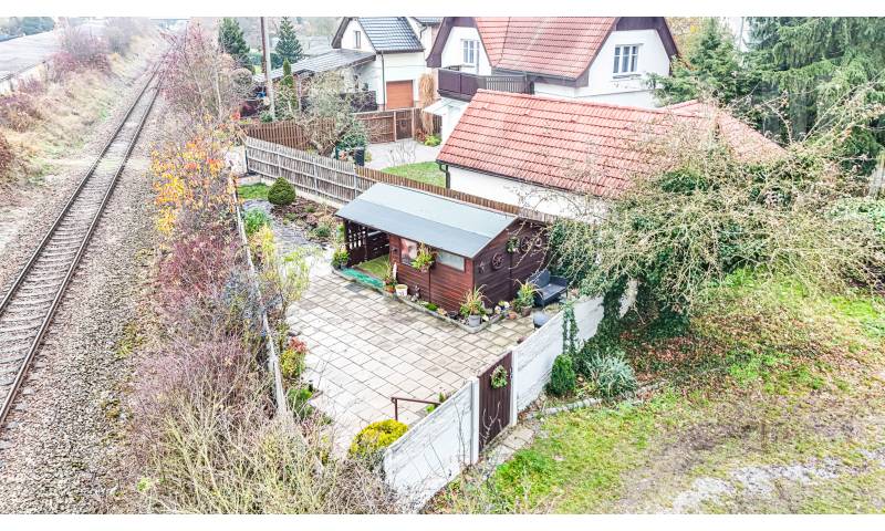 Prodej krásné zahrady 398 m2 - Chrást